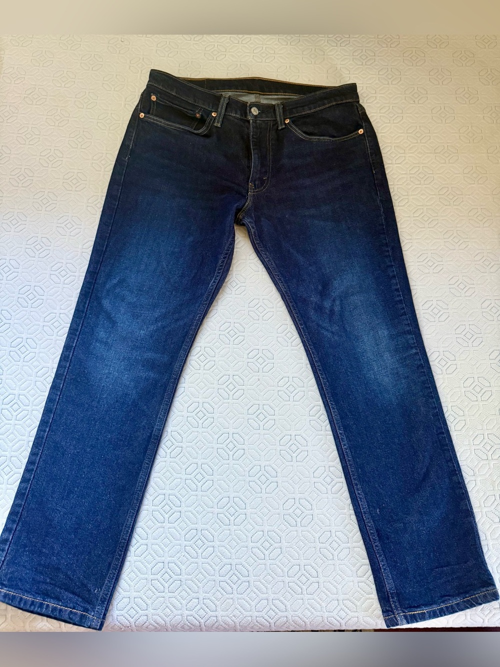 Levi's Men's Dark Blue Slim Jeans - 511 Style - Picture 2 of 5